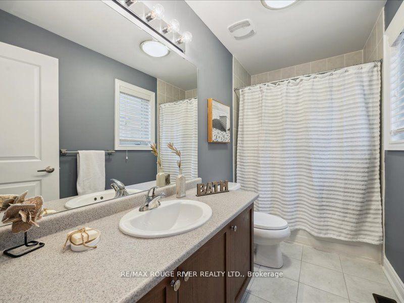 Photo 21 of 25 Jarrow Crescent, Whitby, Brooklin — HOMEH