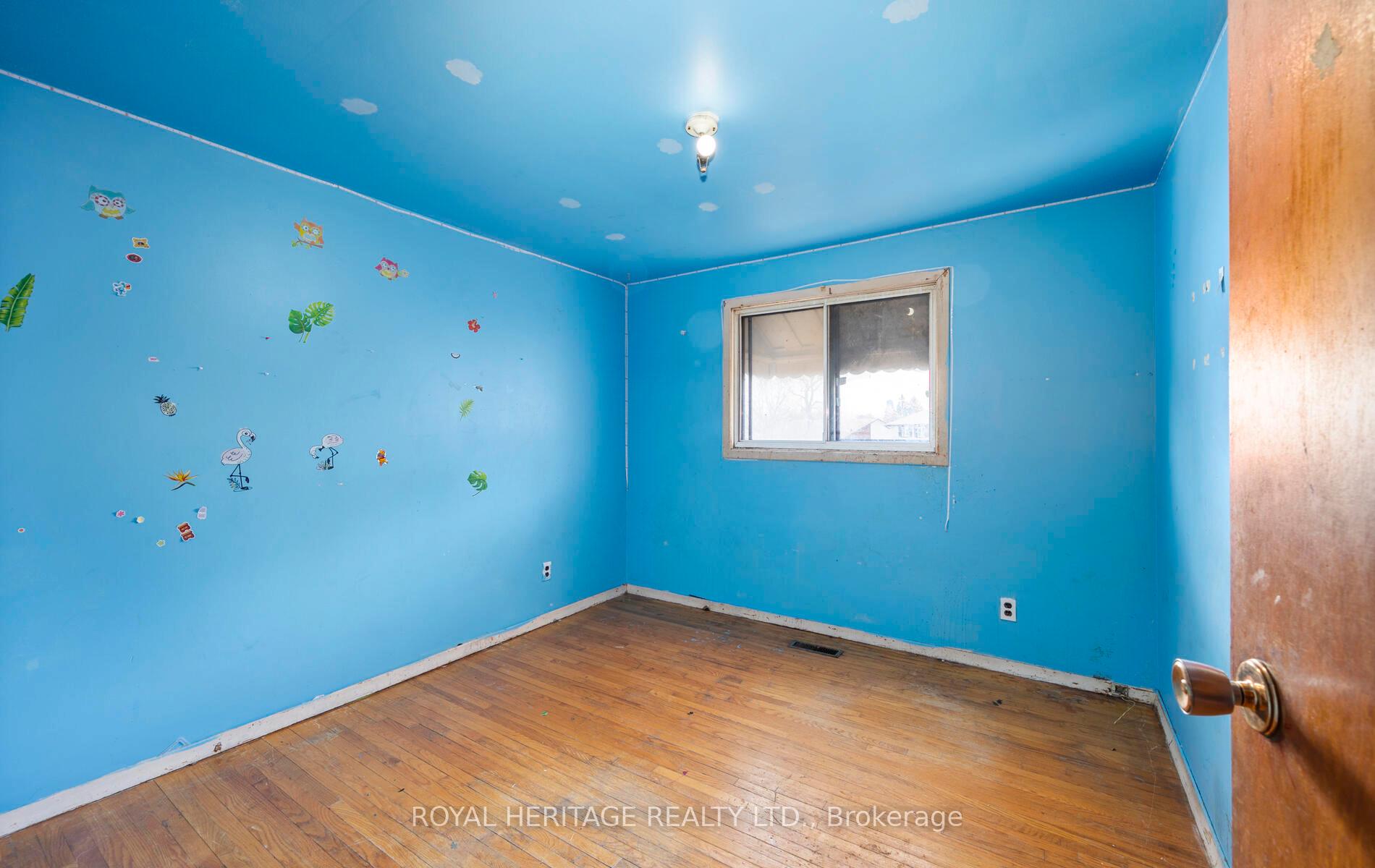 Photo 12 of 402 Harcourt Drive, Oshawa, Donevan — HOMEH