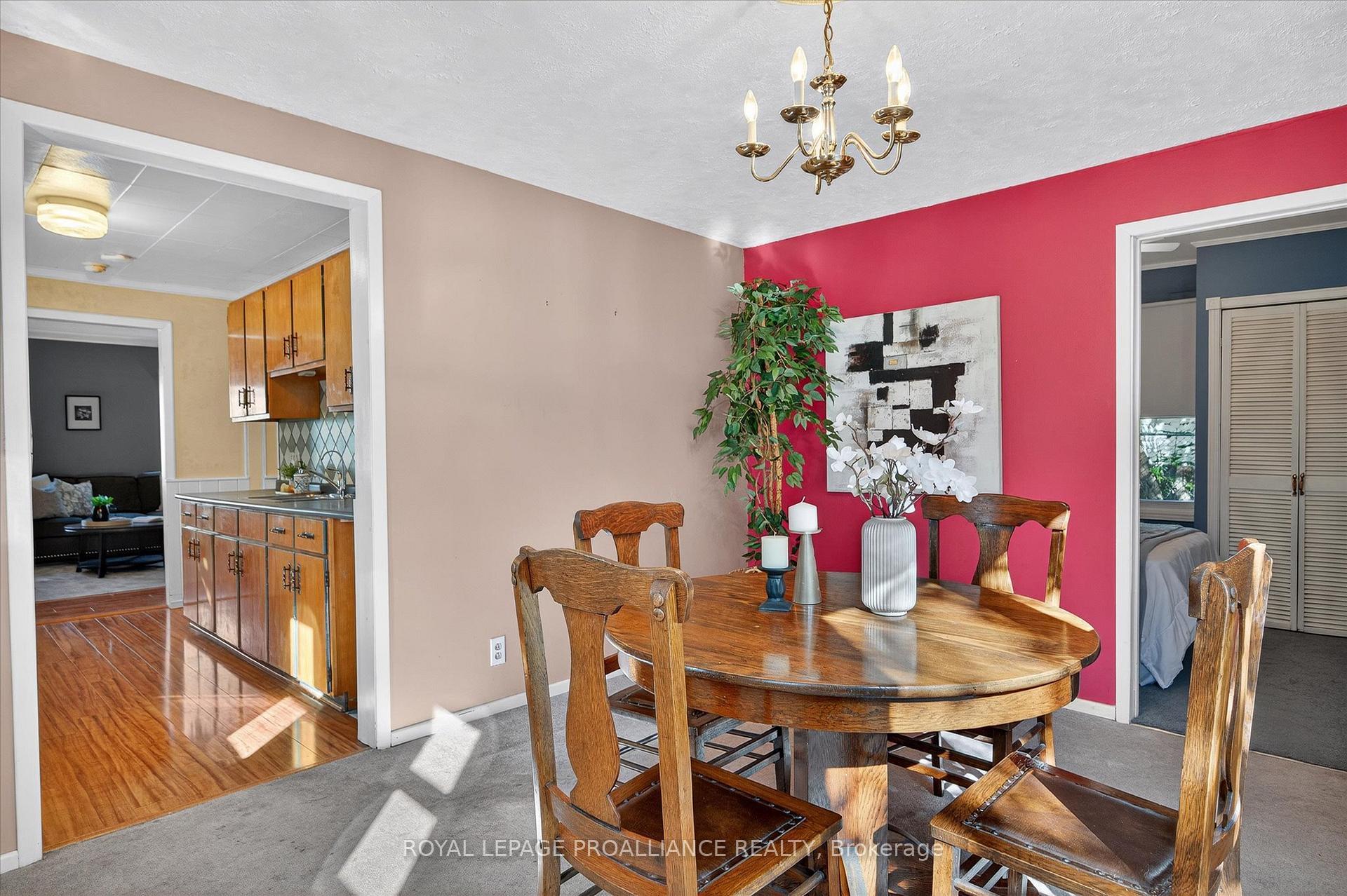 Photo 13 of 664 Gilchrist Street, Peterborough, Northcrest Ward 5 — HOMEH