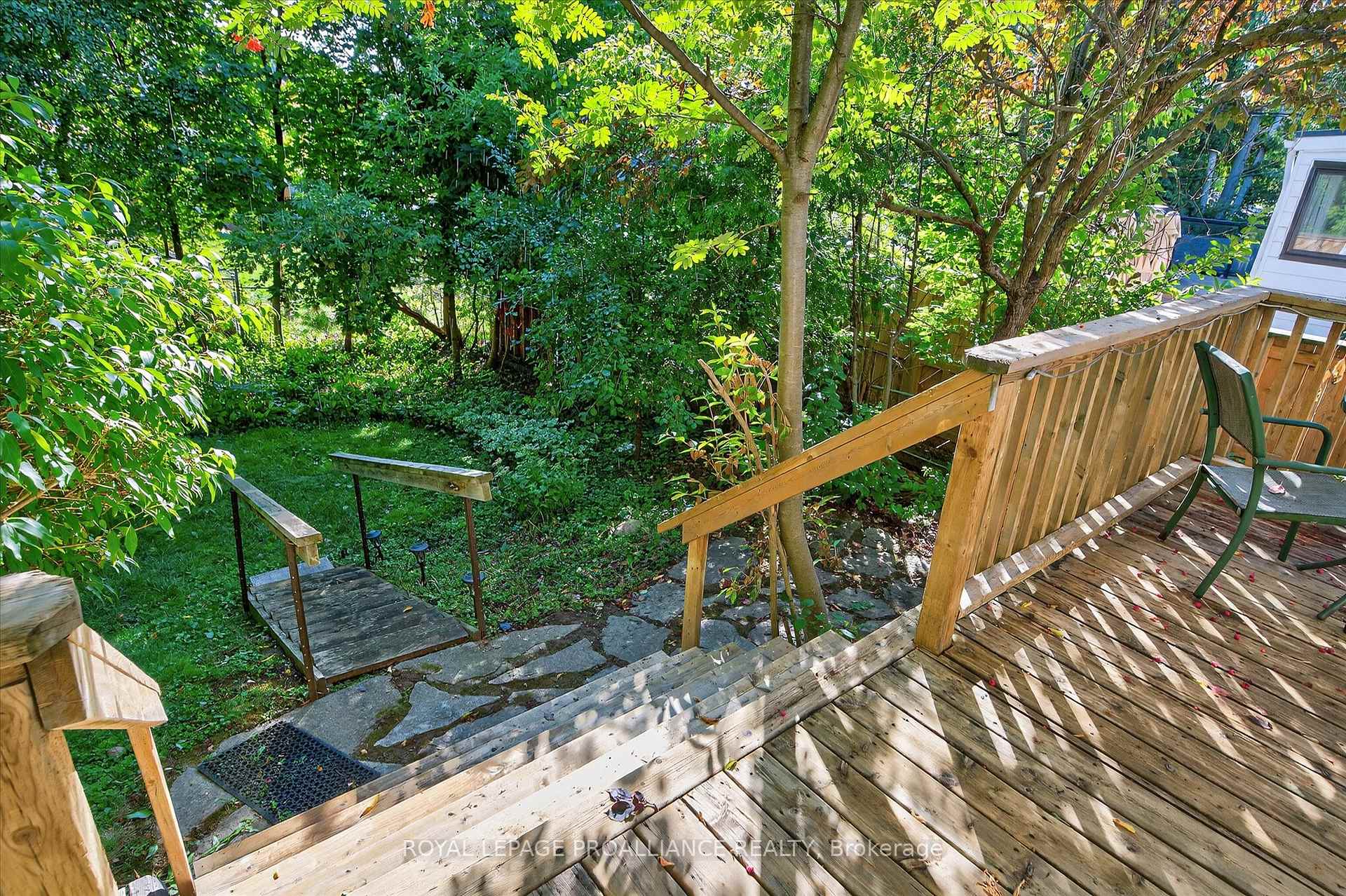 Photo 20 of 664 Gilchrist Street, Peterborough, Northcrest Ward 5 — HOMEH