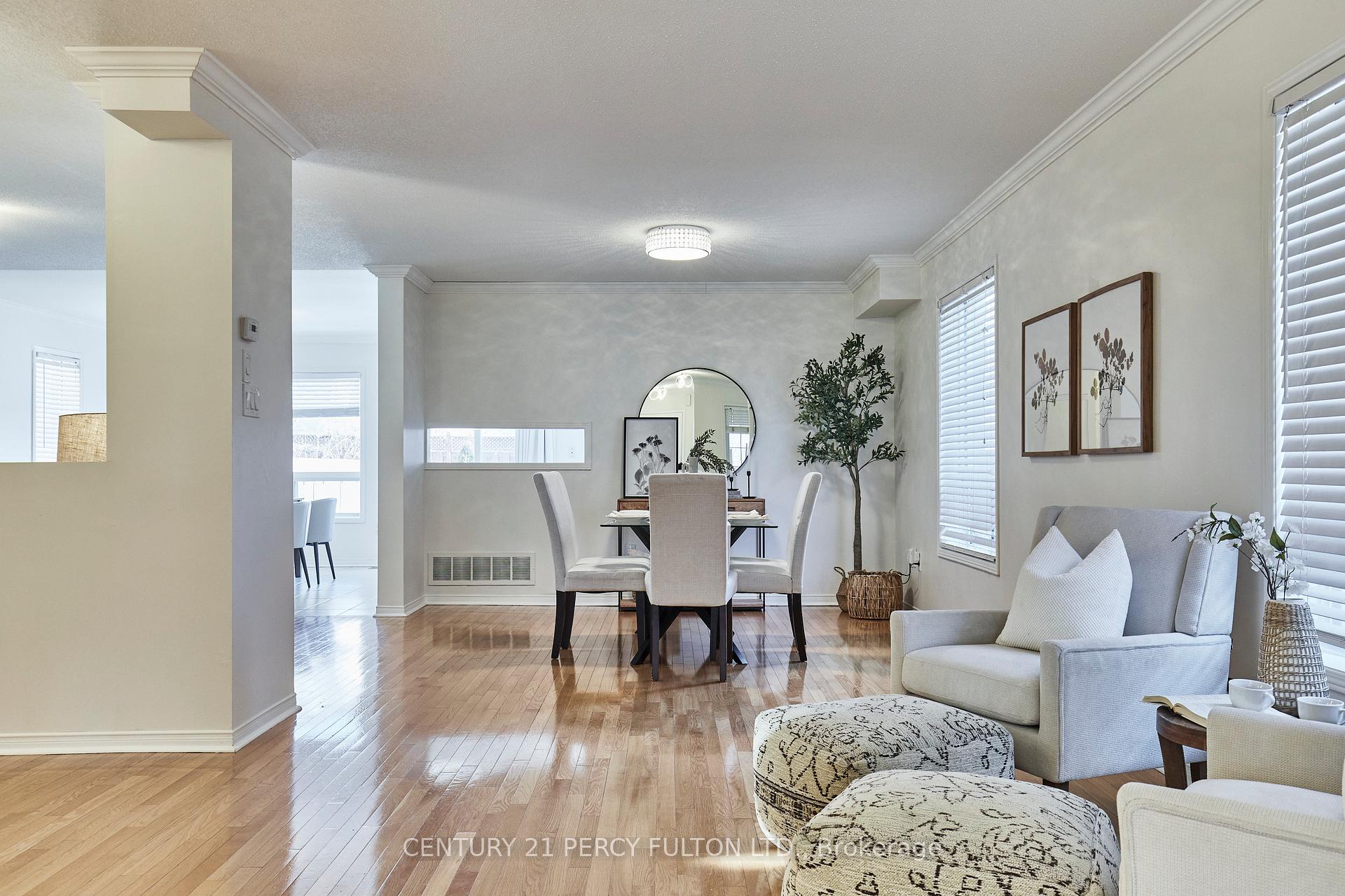 Photo 8 of 9 Gloria Crescent, Whitby, Williamsburg — HOMEH