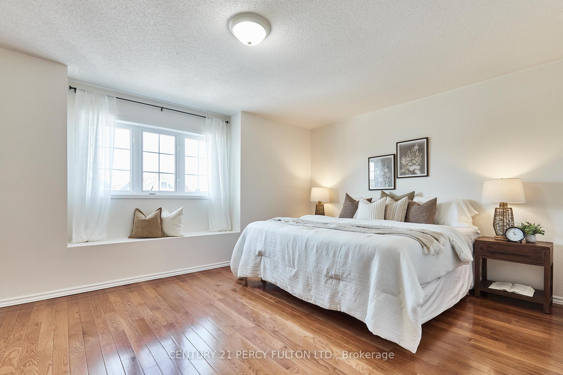 Photo 17 of 9 Gloria Crescent, Whitby, Williamsburg — HOMEH