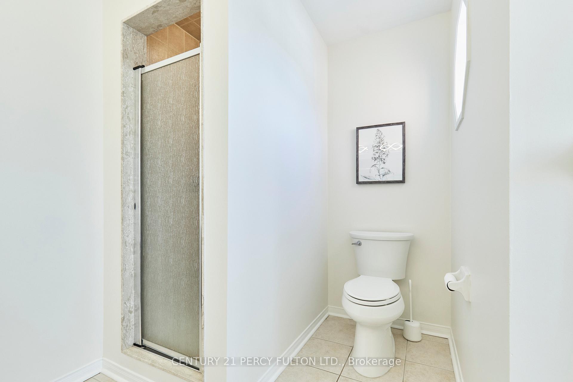 Photo 20 of 9 Gloria Crescent, Whitby, Williamsburg — HOMEH