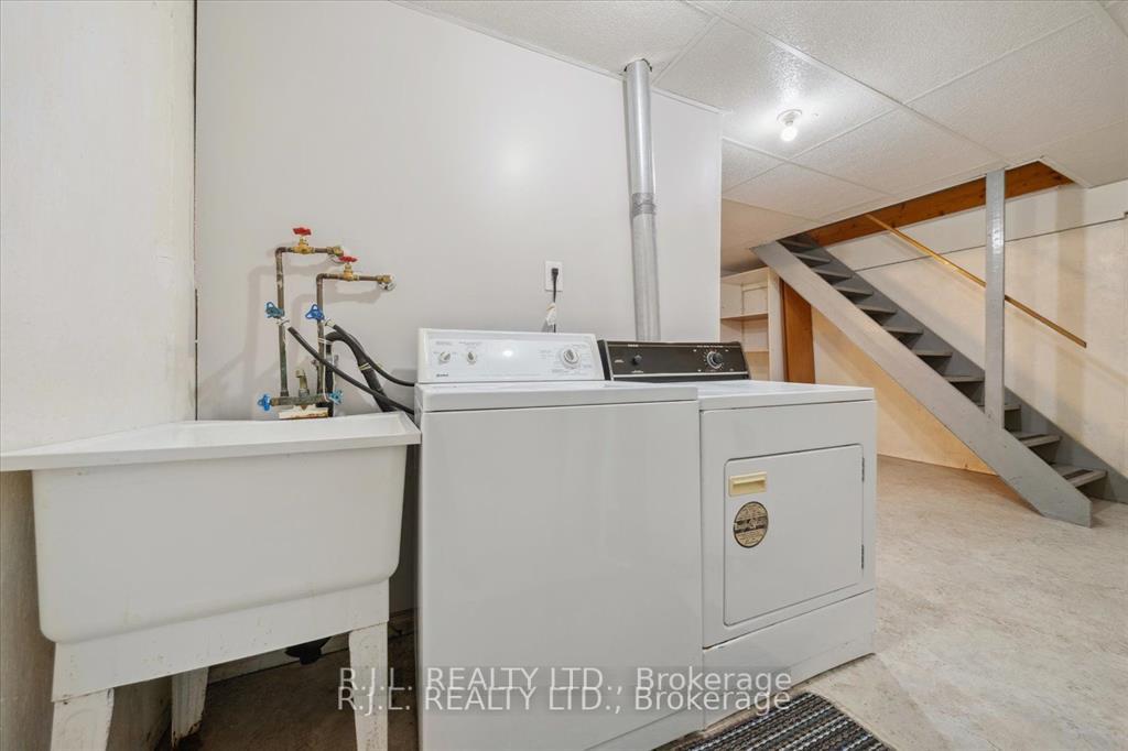 Photo 14 of 1675 Applewood Crescent, Peterborough, Monaghan Ward 2 — HOMEH