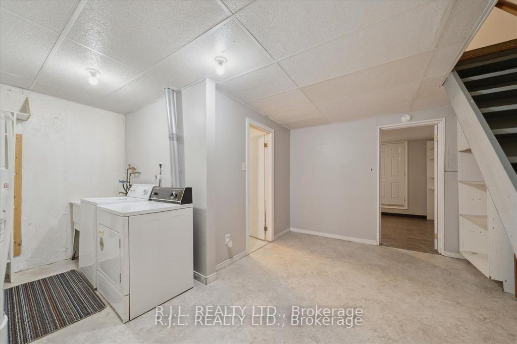 Photo 15 of 1675 Applewood Crescent, Peterborough, Monaghan Ward 2 — HOMEH