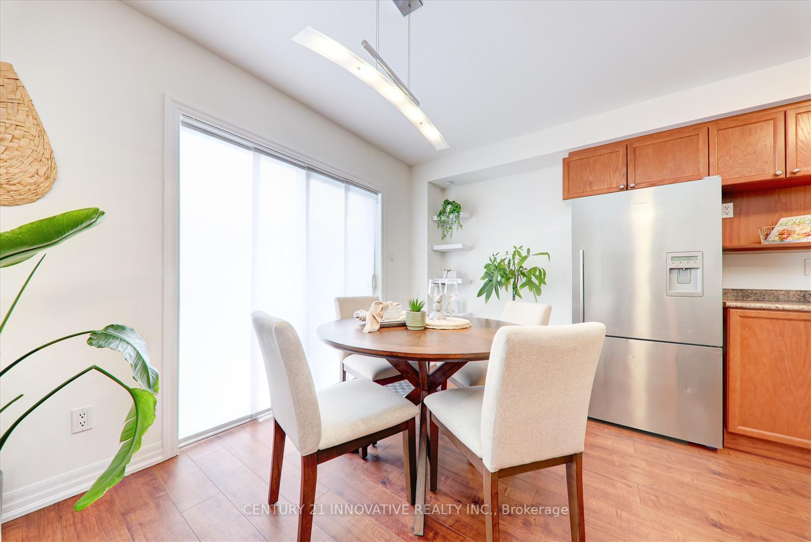 Photo 10 of 88 Donlevy Crescent, Whitby, Taunton North — HOMEH