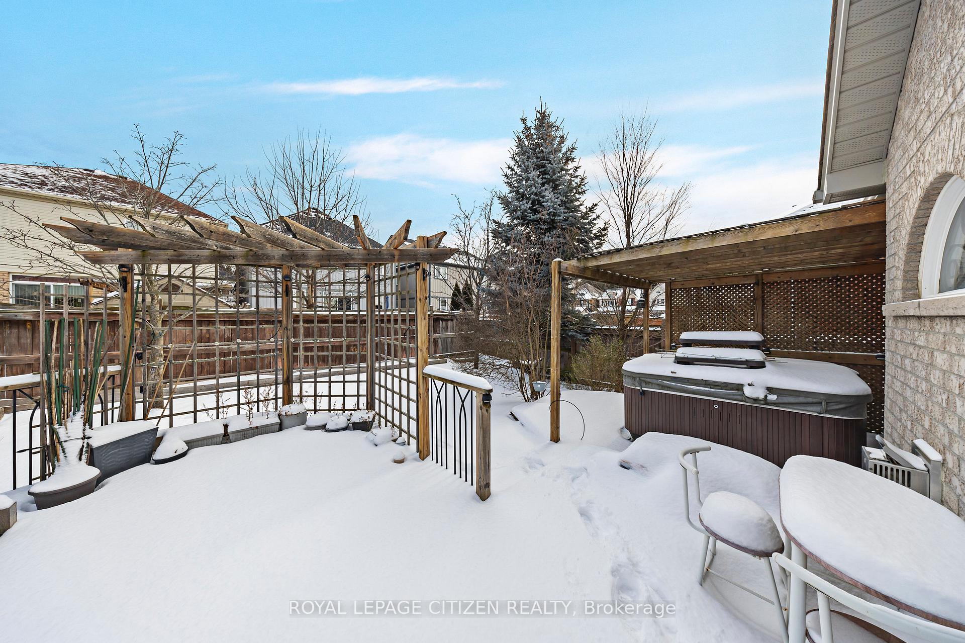 Photo 4 of 65 Chatterson Street, Whitby, Rolling Acres — HOMEH