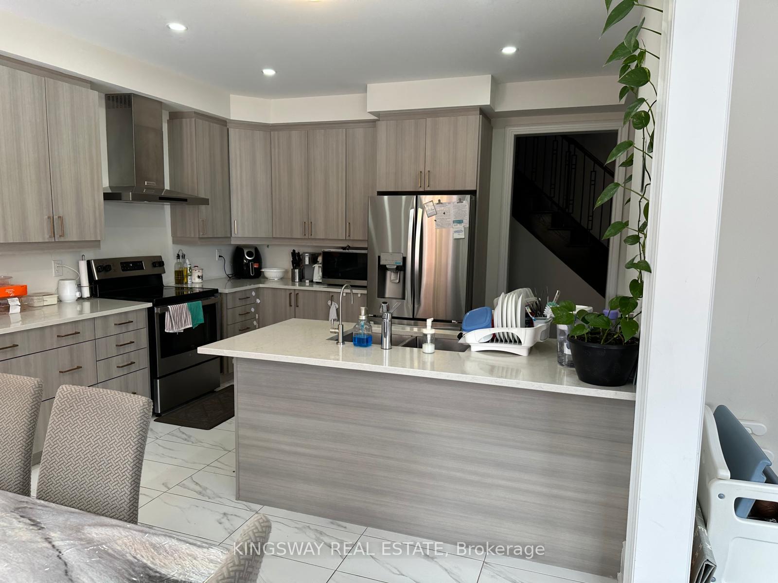 Photo 3 of 2572 Wintergrace Avenue, Oshawa, Windfields — HOMEH