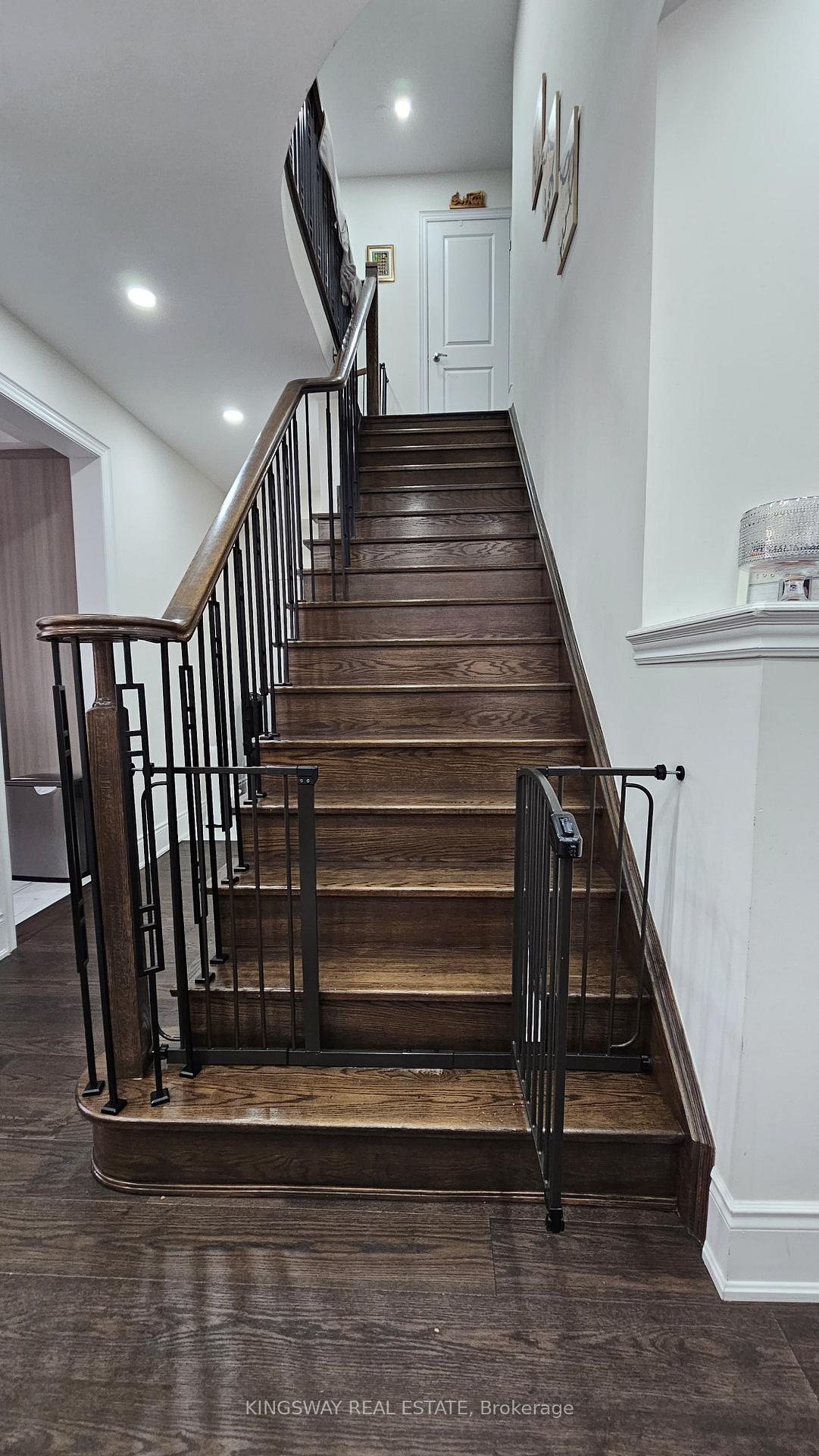 Photo 9 of 2572 Wintergrace Avenue, Oshawa, Windfields — HOMEH