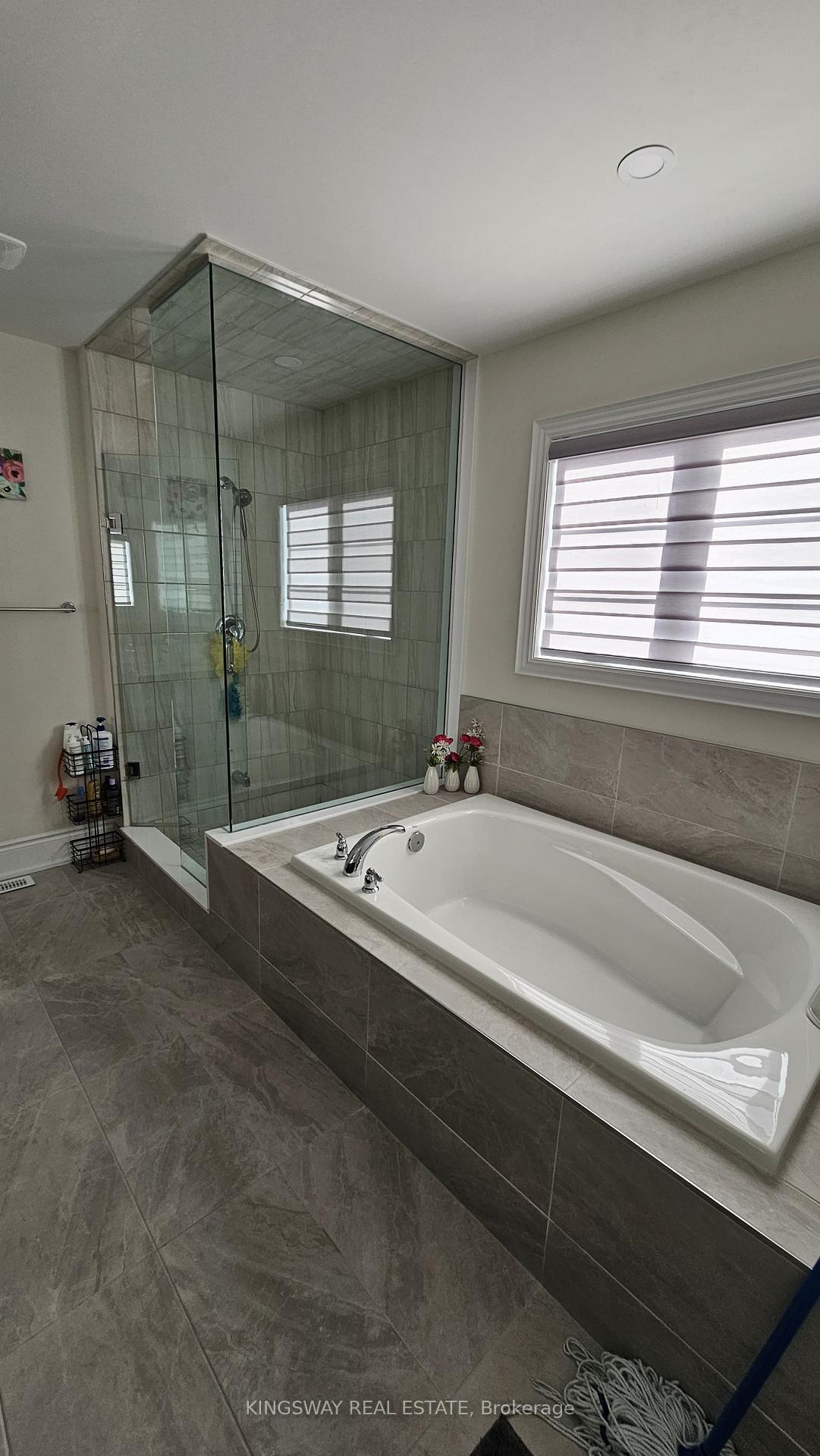 Photo 18 of 2572 Wintergrace Avenue, Oshawa, Windfields — HOMEH