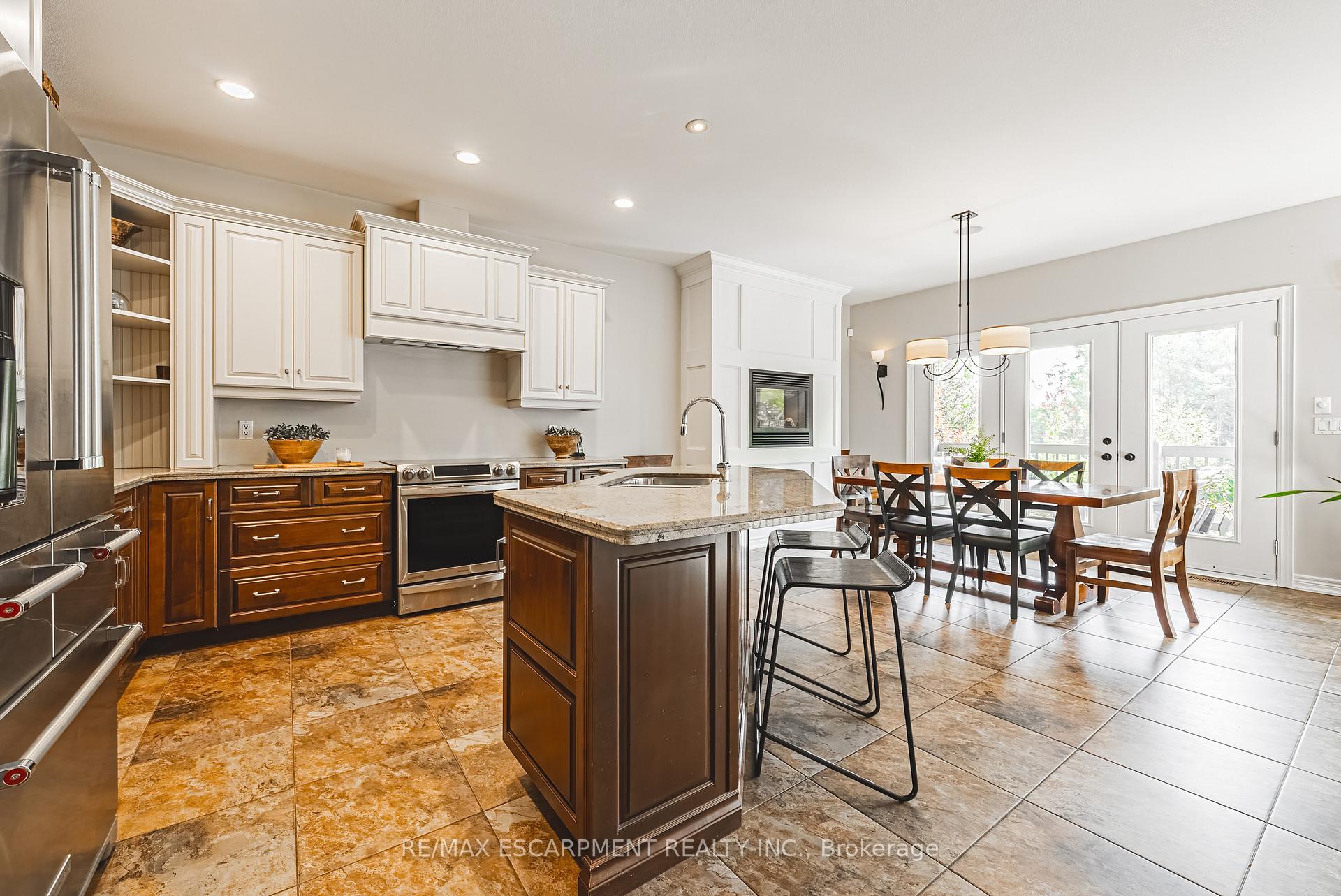 Photo 9 of 178 Brookhaven Court, Welland, West Welland — HOMEH
