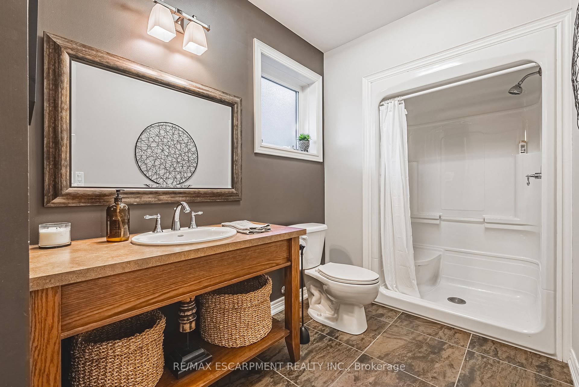 Photo 29 of 178 Brookhaven Court, Welland, West Welland — HOMEH