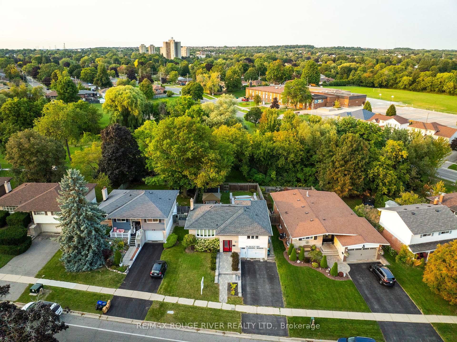 Photo 38 of 386 Hillcroft Street, Oshawa, O'Neill — HOMEH