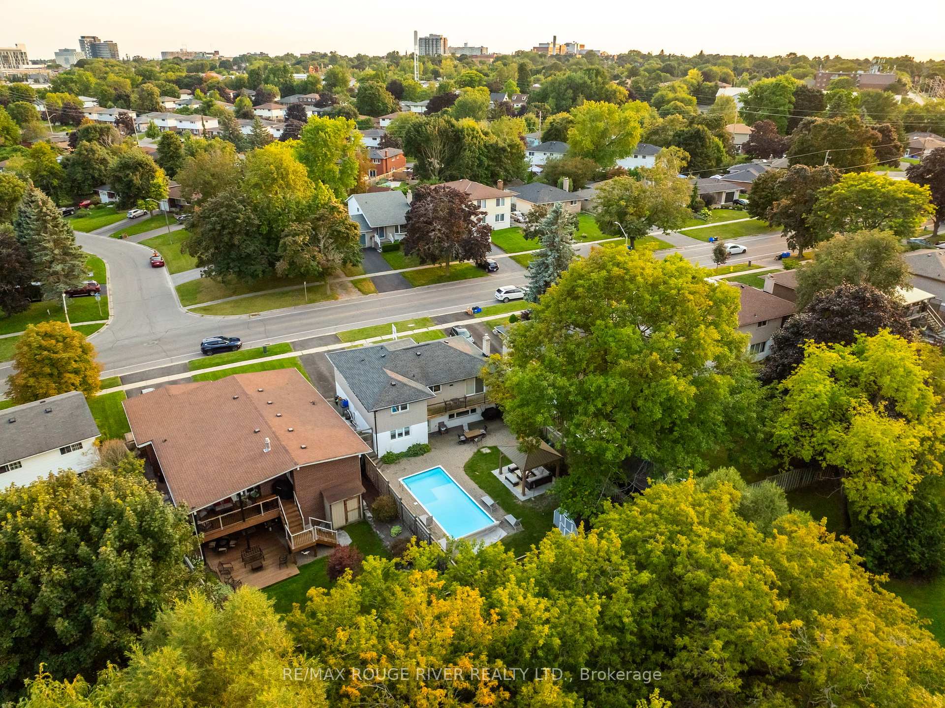 Photo 39 of 386 Hillcroft Street, Oshawa, O'Neill — HOMEH
