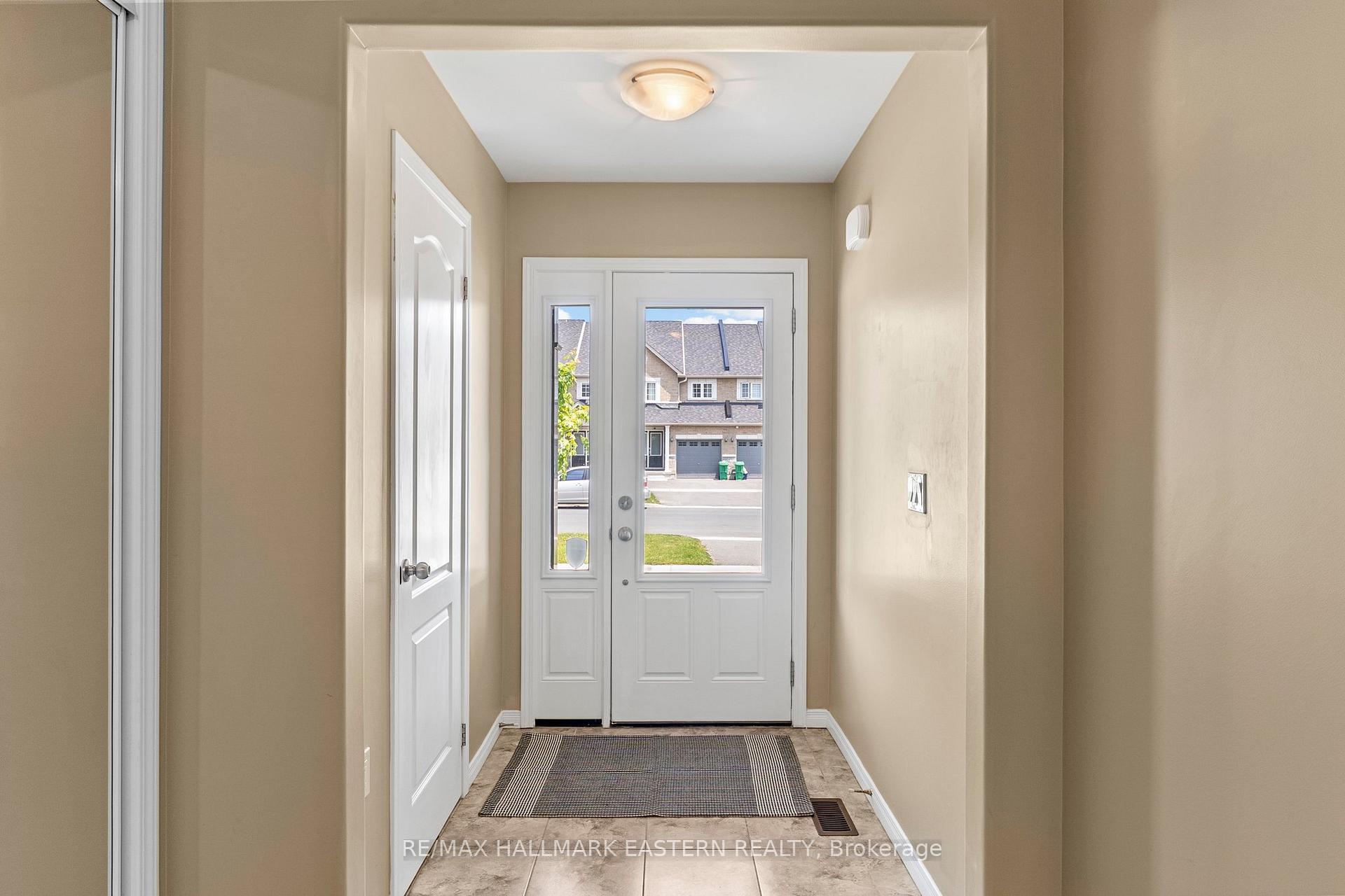 Photo 2 of 1649 Hetherington Drive, Peterborough, Northcrest Ward 5 — HOMEH