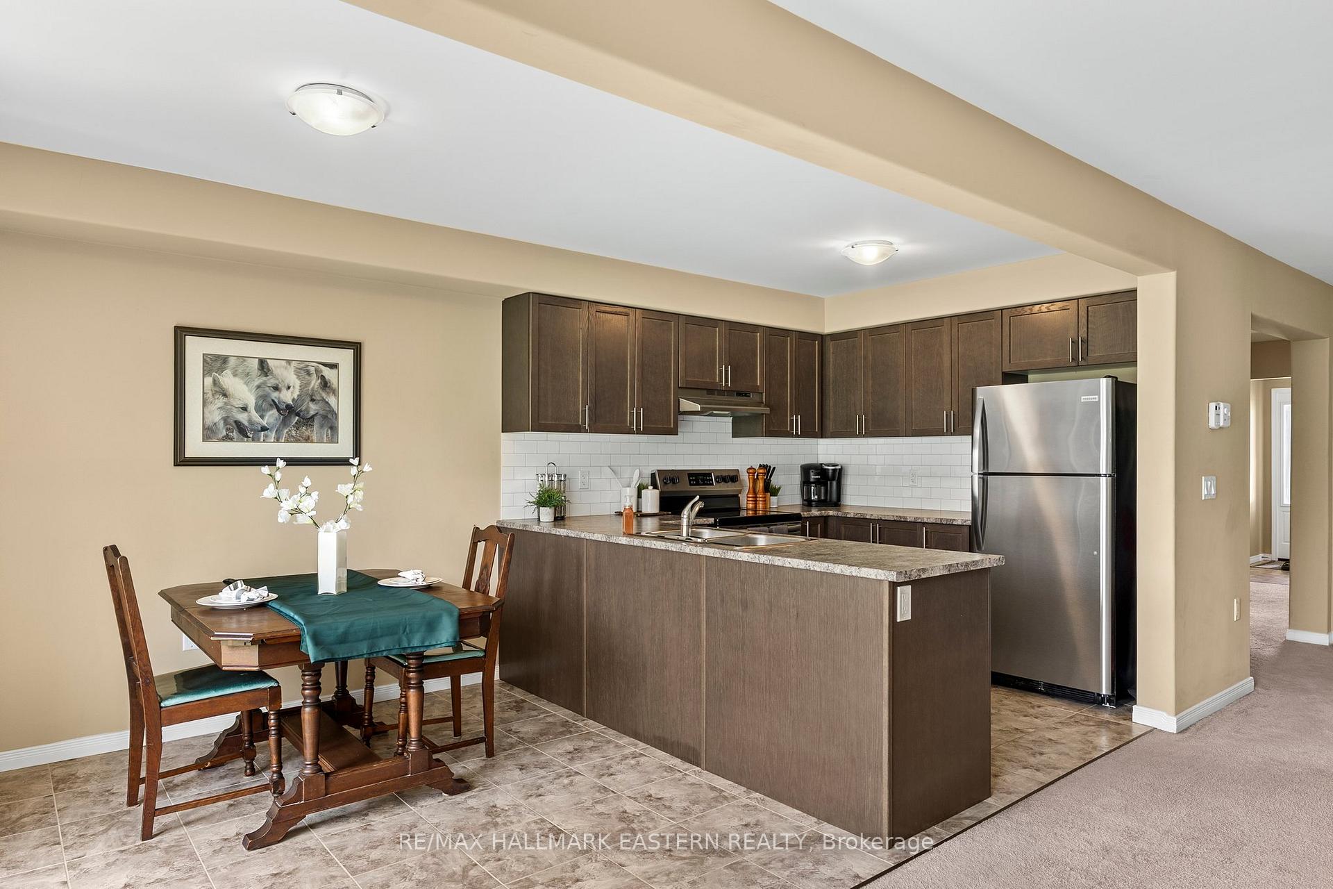 Photo 8 of 1649 Hetherington Drive, Peterborough, Northcrest Ward 5 — HOMEH