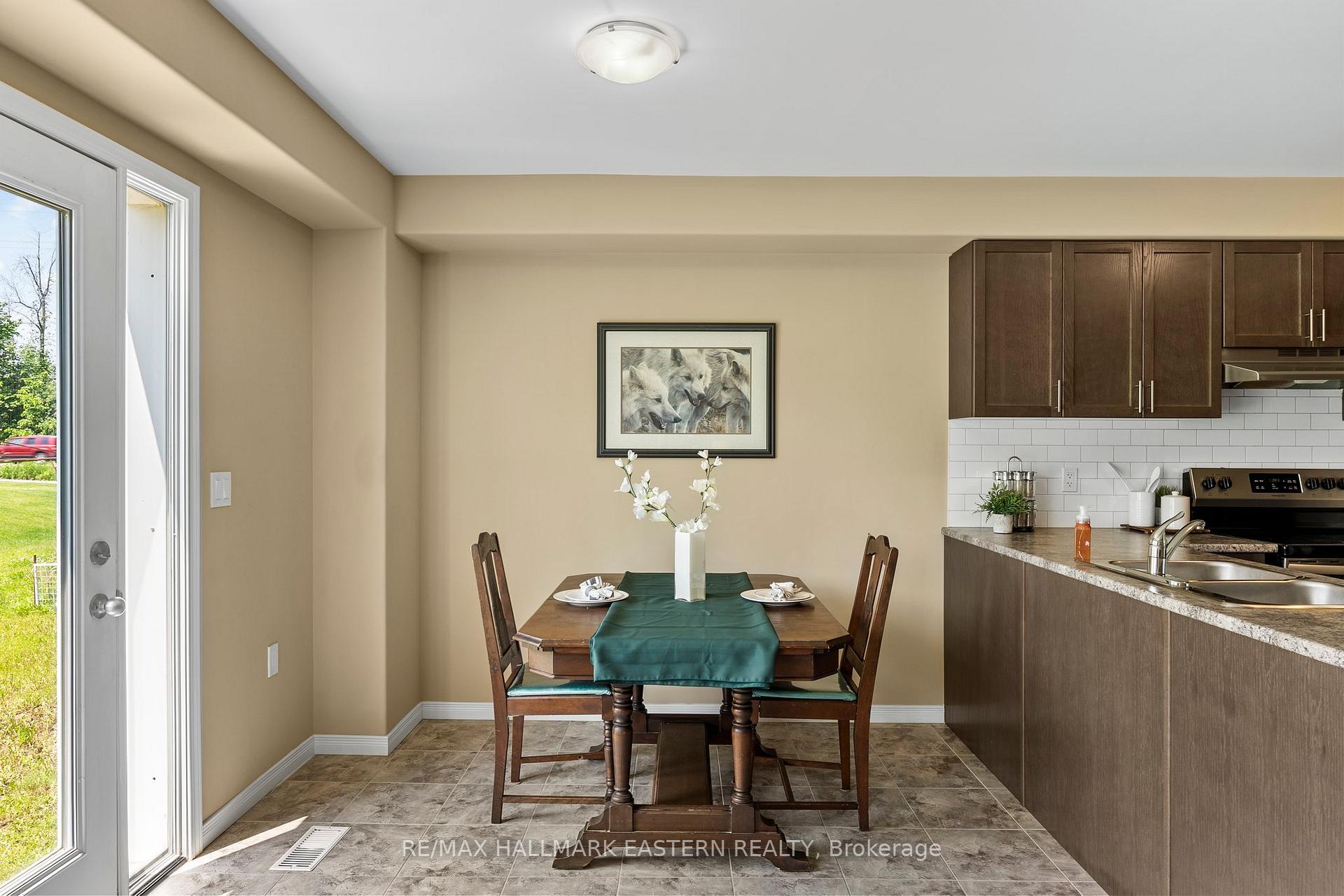 Photo 9 of 1649 Hetherington Drive, Peterborough, Northcrest Ward 5 — HOMEH