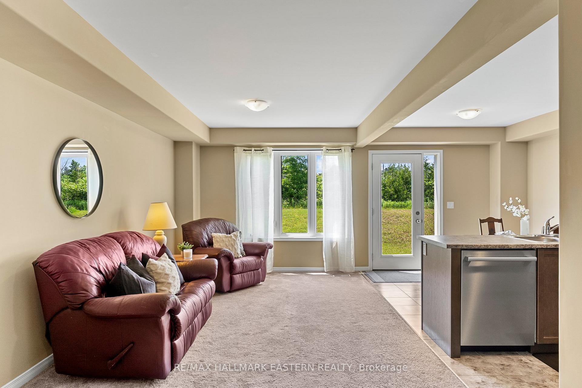 Photo 10 of 1649 Hetherington Drive, Peterborough, Northcrest Ward 5 — HOMEH