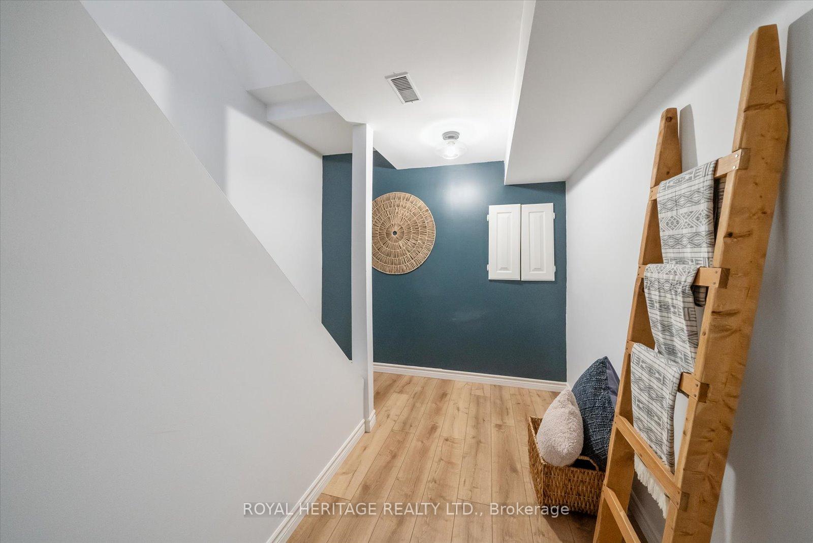 Photo 24 of 64 Zachary Place, Whitby, Brooklin — HOMEH