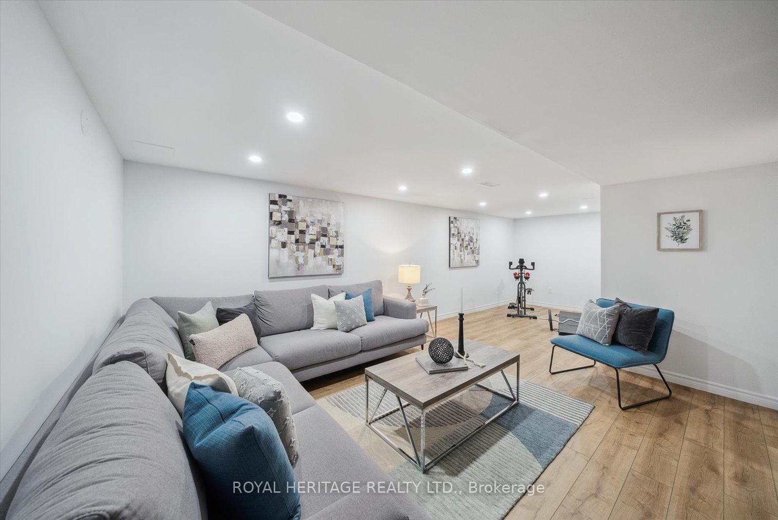 Photo 25 of 64 Zachary Place, Whitby, Brooklin — HOMEH