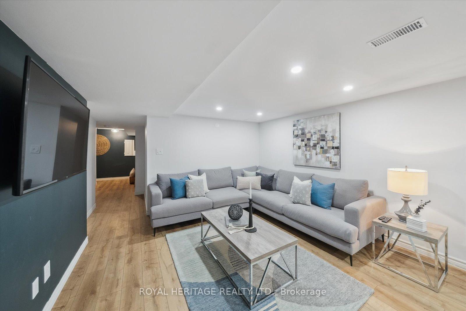 Photo 26 of 64 Zachary Place, Whitby, Brooklin — HOMEH