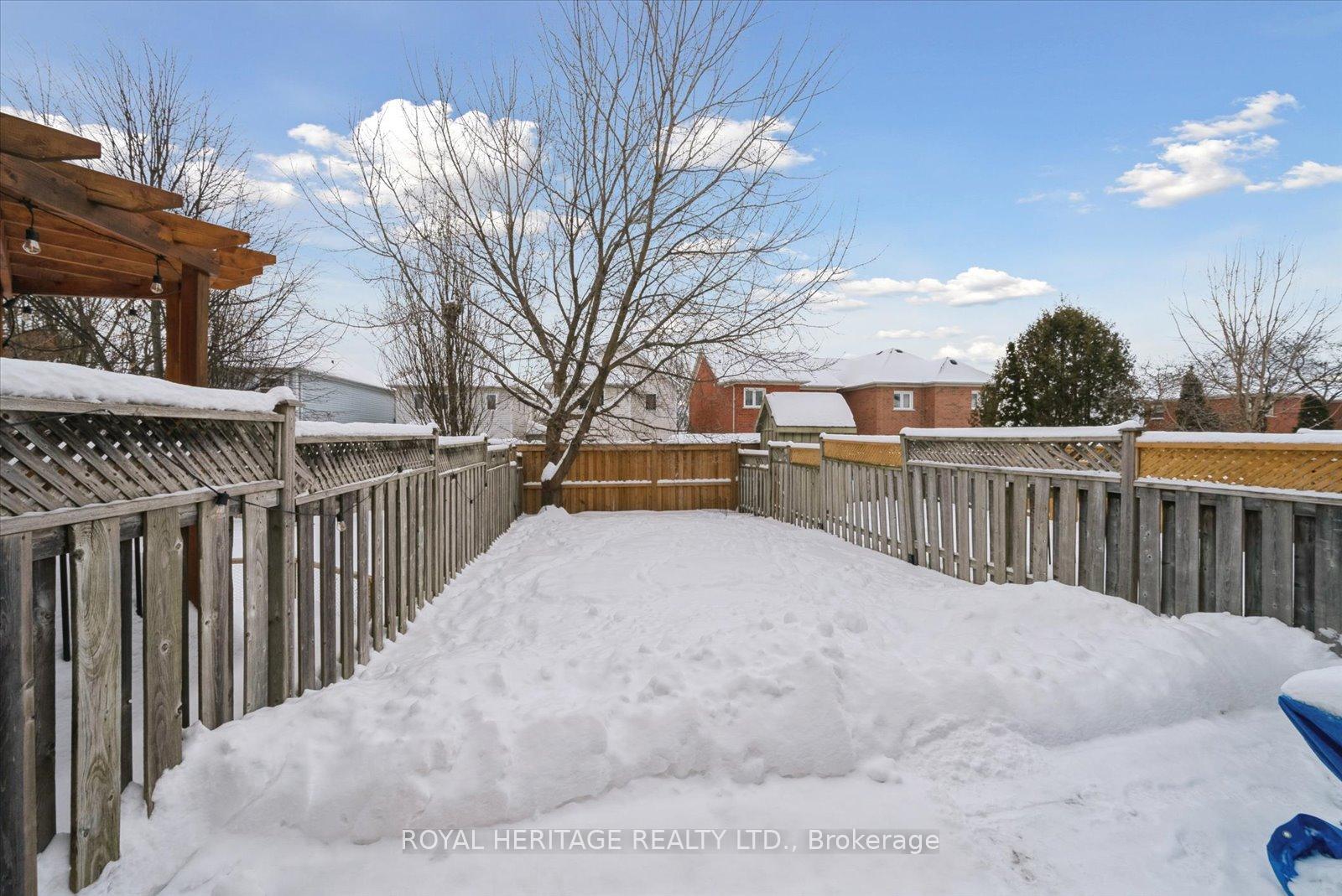 Photo 30 of 64 Zachary Place, Whitby, Brooklin — HOMEH