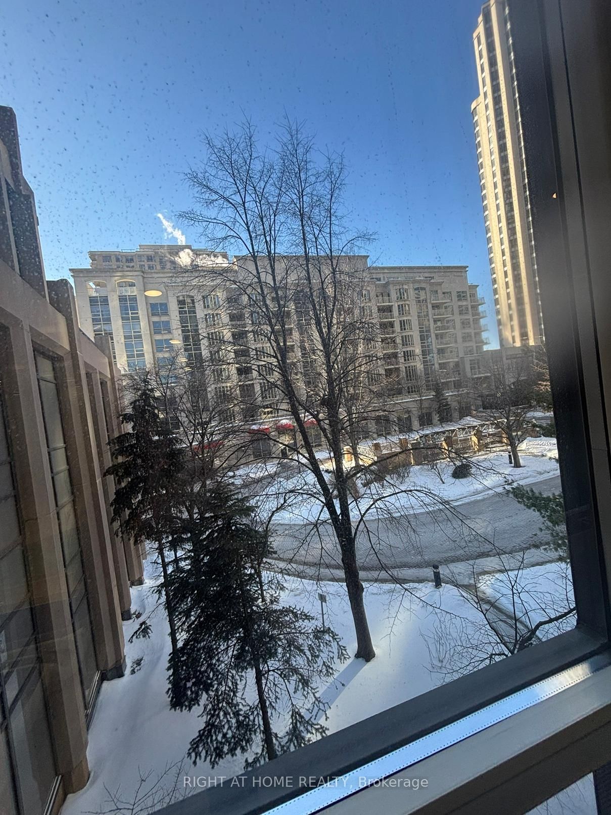Photo 2 of Unit 1103, 10 Northtown Way E, North York, Willowdale East — HOMEH
