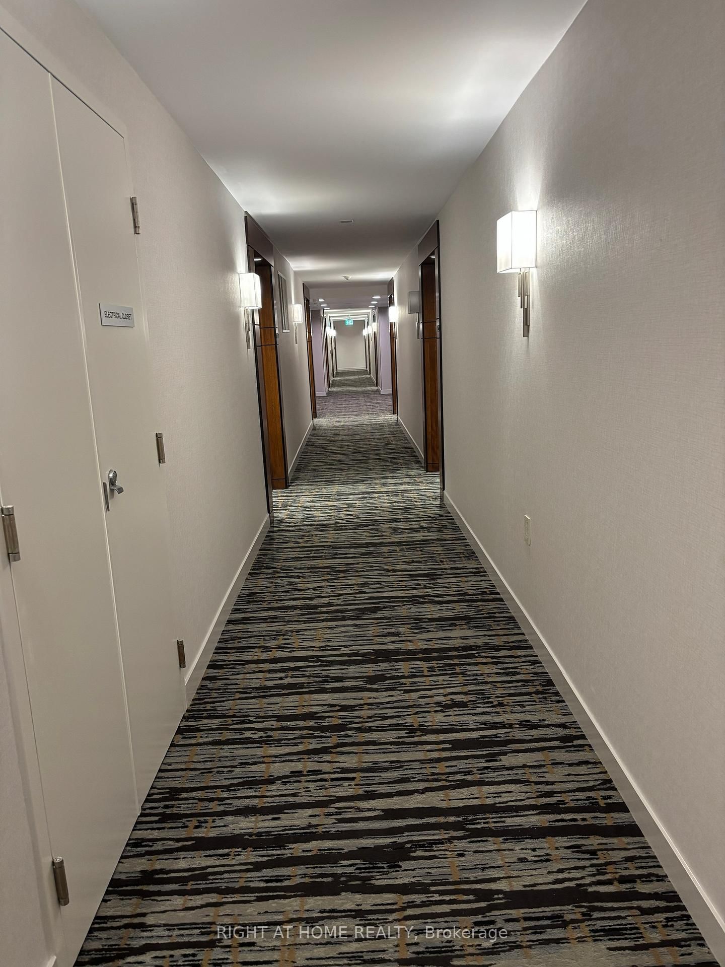 Photo 9 of Unit 1103, 10 Northtown Way E, North York, Willowdale East — HOMEH