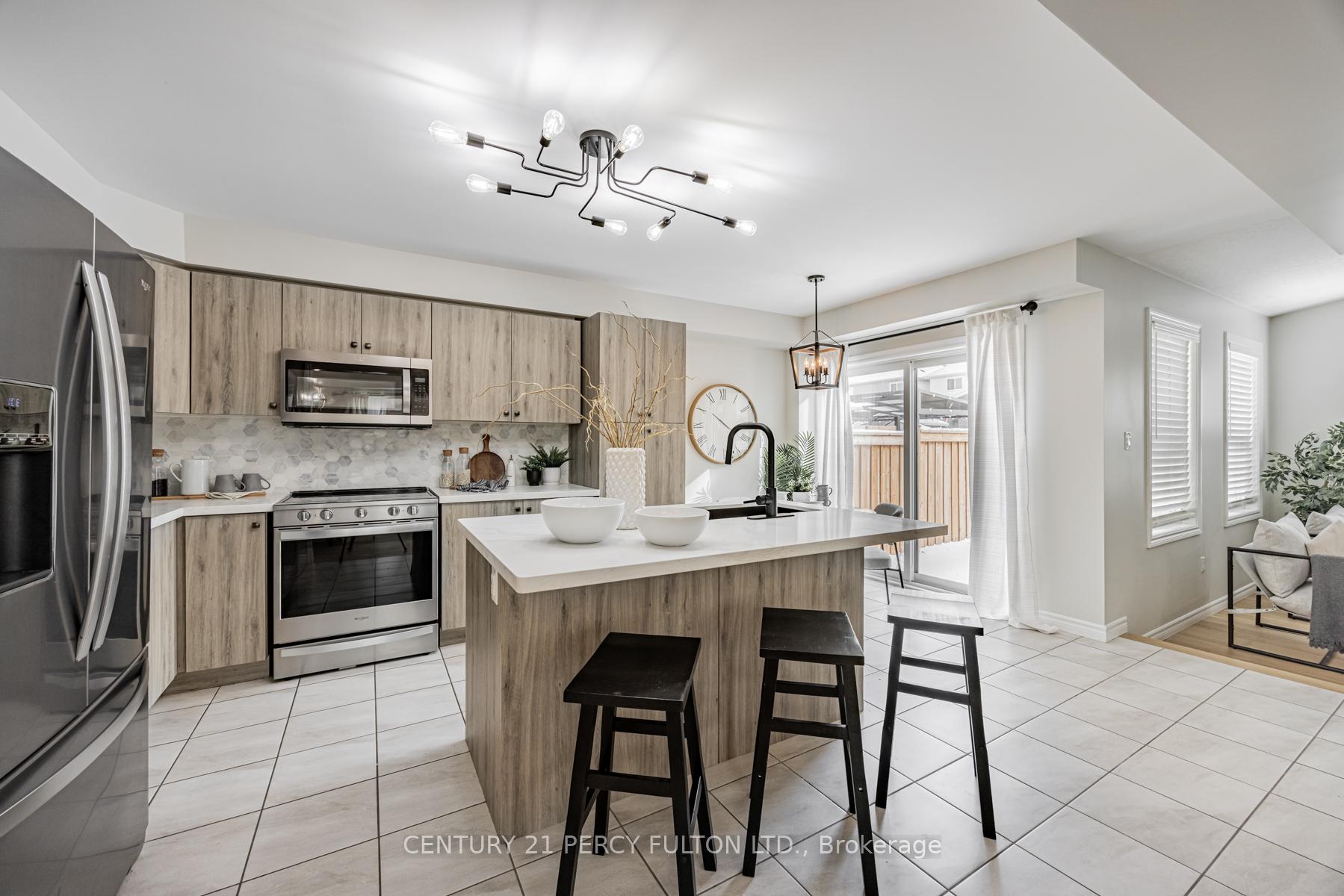 Photo 6 of 1481 Dunedin Crescent, Oshawa, Taunton — HOMEH