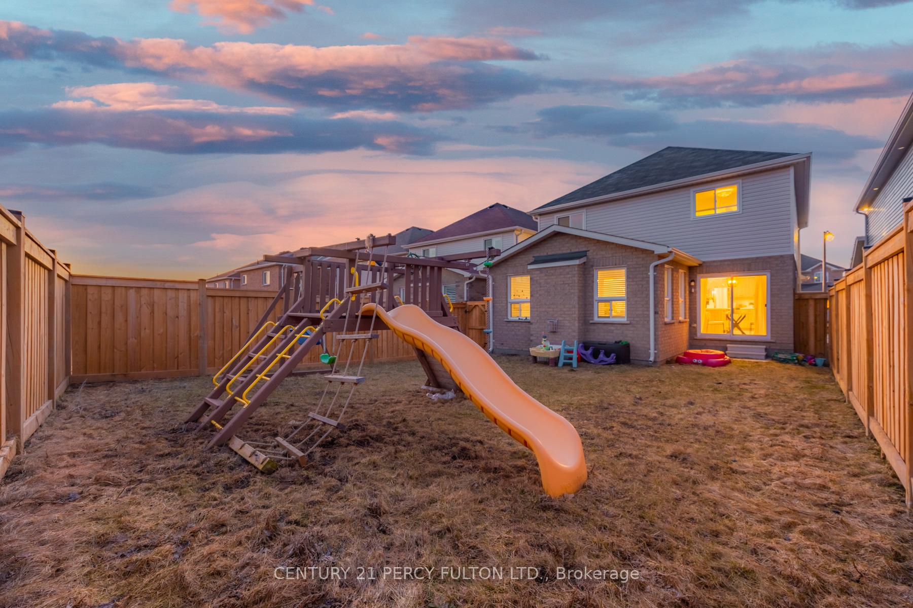 Photo 34 of 1481 Dunedin Crescent, Oshawa, Taunton — HOMEH