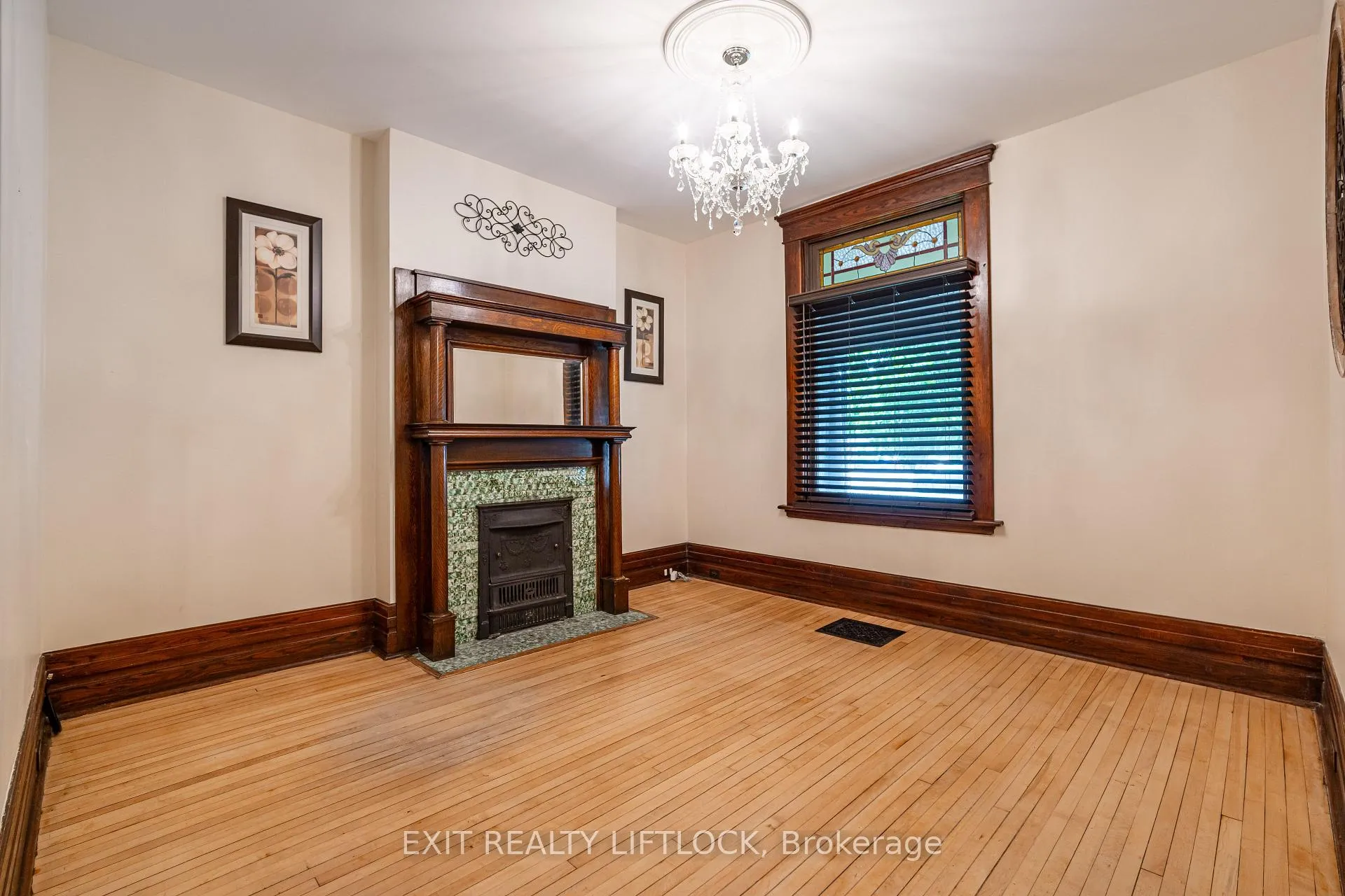 Photo 5 of 141 Hunter Street E, Peterborough, Ashburnham Ward 4 — HOMEH