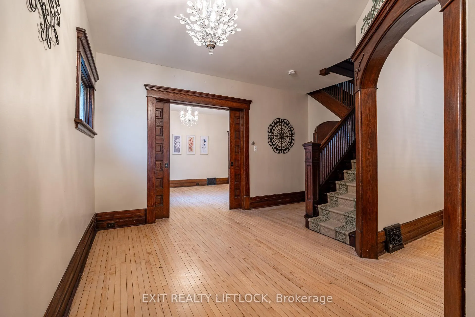 Photo 7 of 141 Hunter Street E, Peterborough, Ashburnham Ward 4 — HOMEH