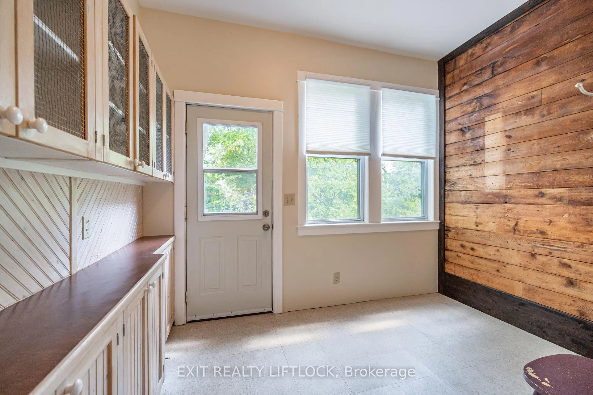 Photo 11 of 141 Hunter Street E, Peterborough, Ashburnham Ward 4 — HOMEH
