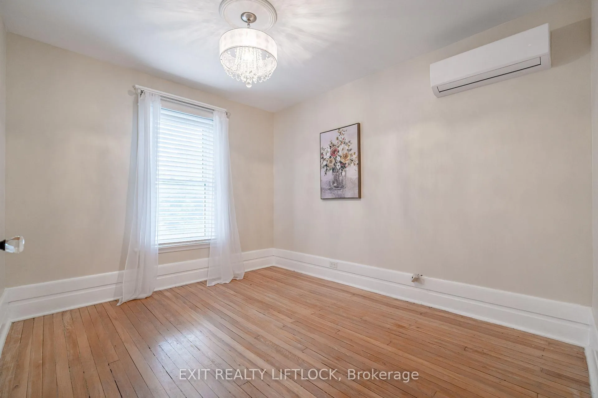 Photo 14 of 141 Hunter Street E, Peterborough, Ashburnham Ward 4 — HOMEH