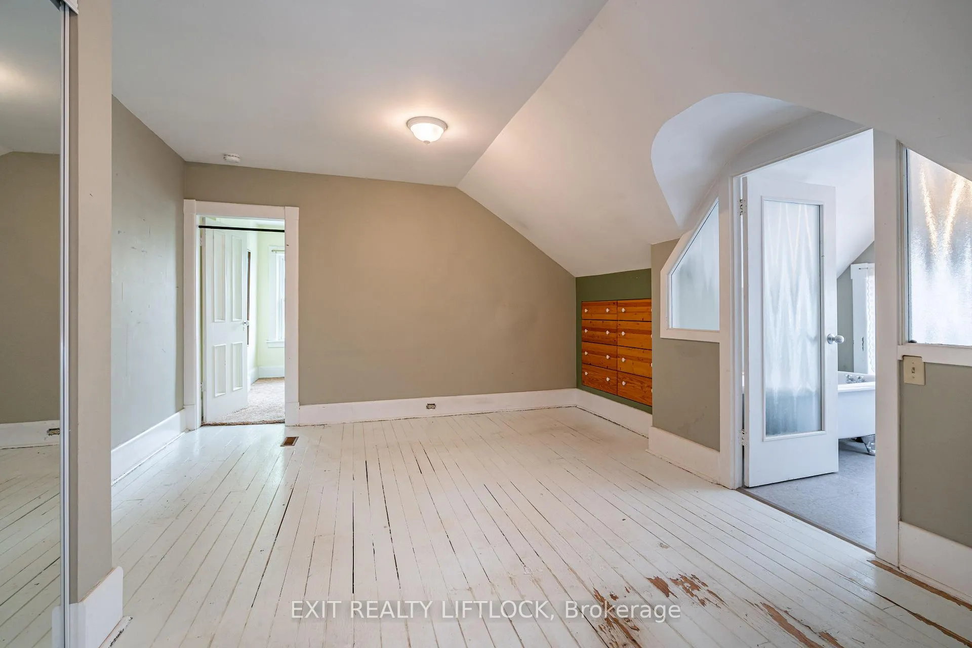 Photo 20 of 141 Hunter Street E, Peterborough, Ashburnham Ward 4 — HOMEH