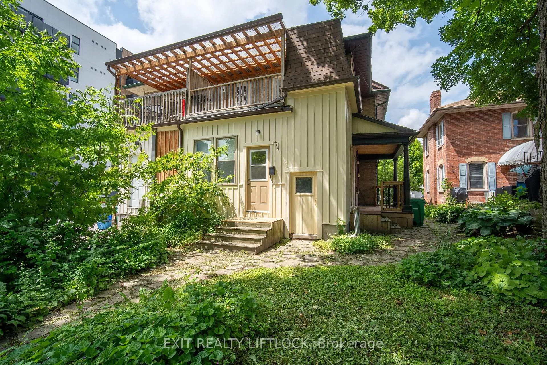 Photo 27 of 141 Hunter Street E, Peterborough, Ashburnham Ward 4 — HOMEH