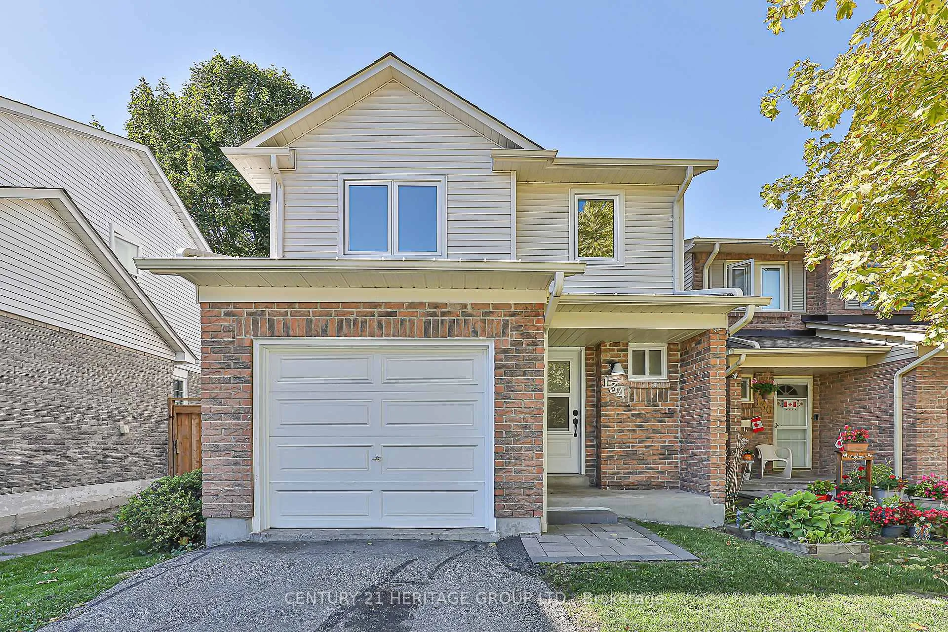 Photo 13 of 134 Walton Drive, Aurora, Aurora Village — HOMEH