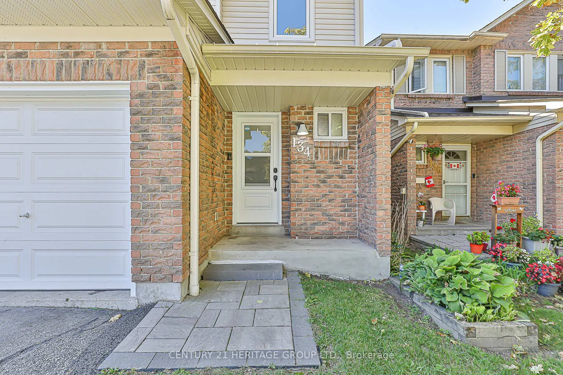 Photo 15 of 134 Walton Drive, Aurora, Aurora Village — HOMEH