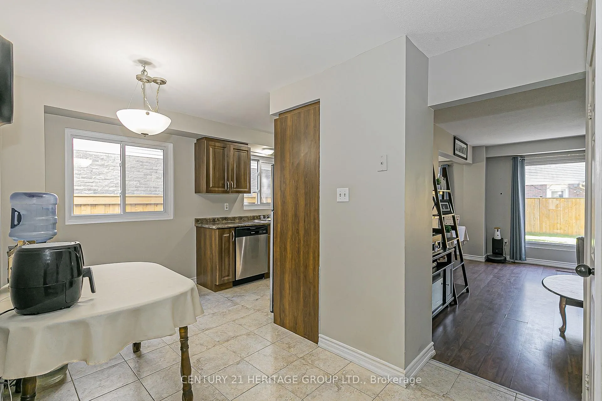 Photo 22 of 134 Walton Drive, Aurora, Aurora Village — HOMEH