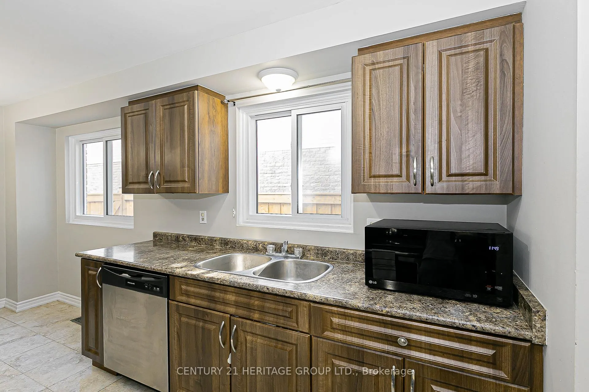 Photo 44 of 134 Walton Drive, Aurora, Aurora Village — HOMEH