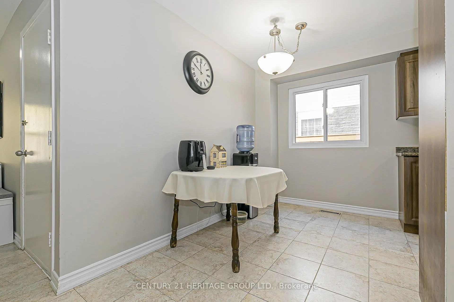 Photo 45 of 134 Walton Drive, Aurora, Aurora Village — HOMEH