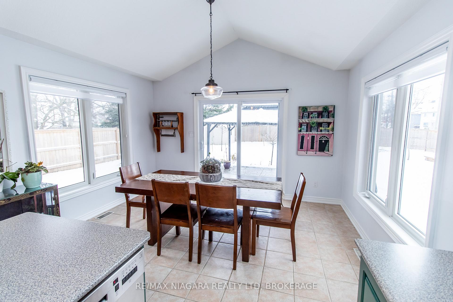 Photo 11 of 59 Thorold Road E, Welland, Prince Charles — HOMEH