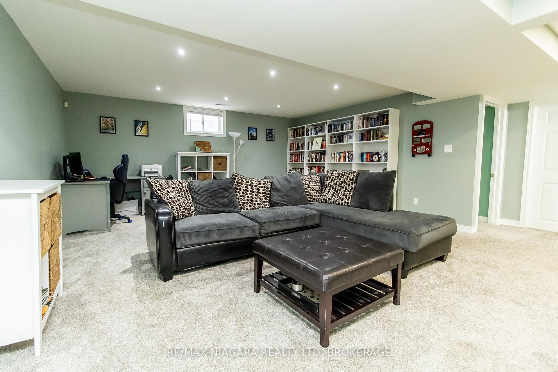 Photo 23 of 59 Thorold Road E, Welland, Prince Charles — HOMEH