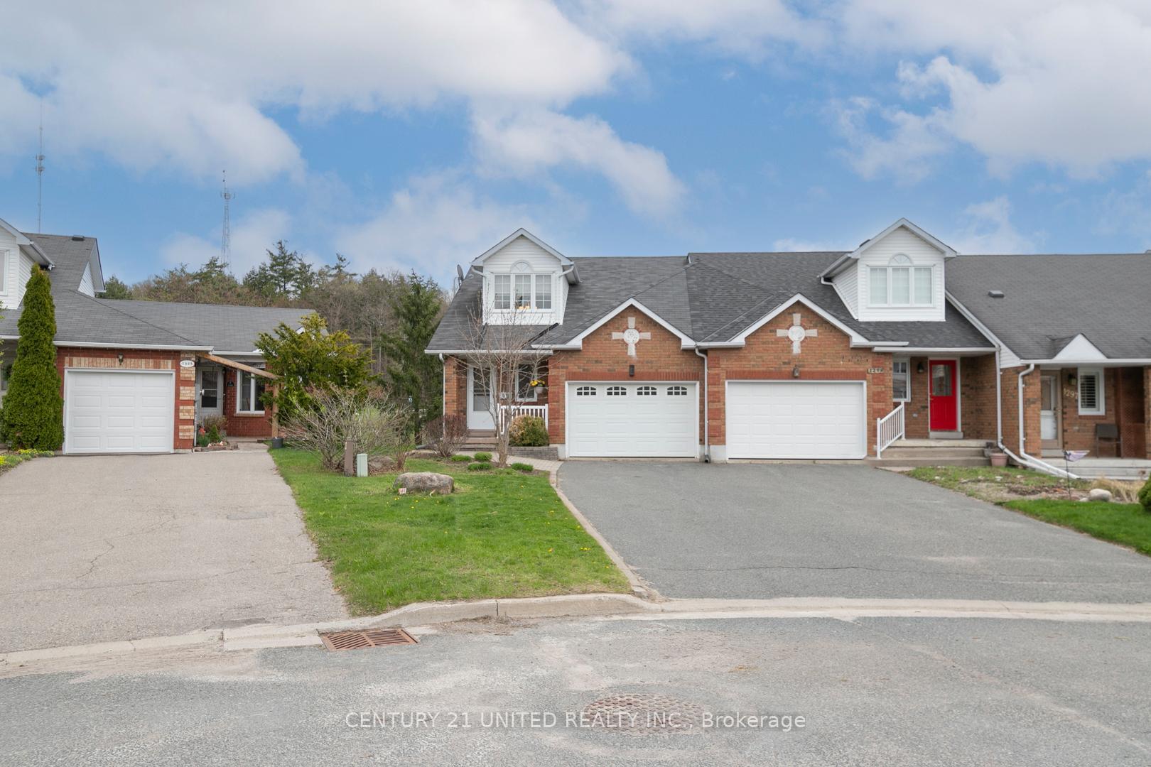 Photo 2 of 1301 Eagle Crescent, Peterborough, Monaghan Ward 2 — HOMEH