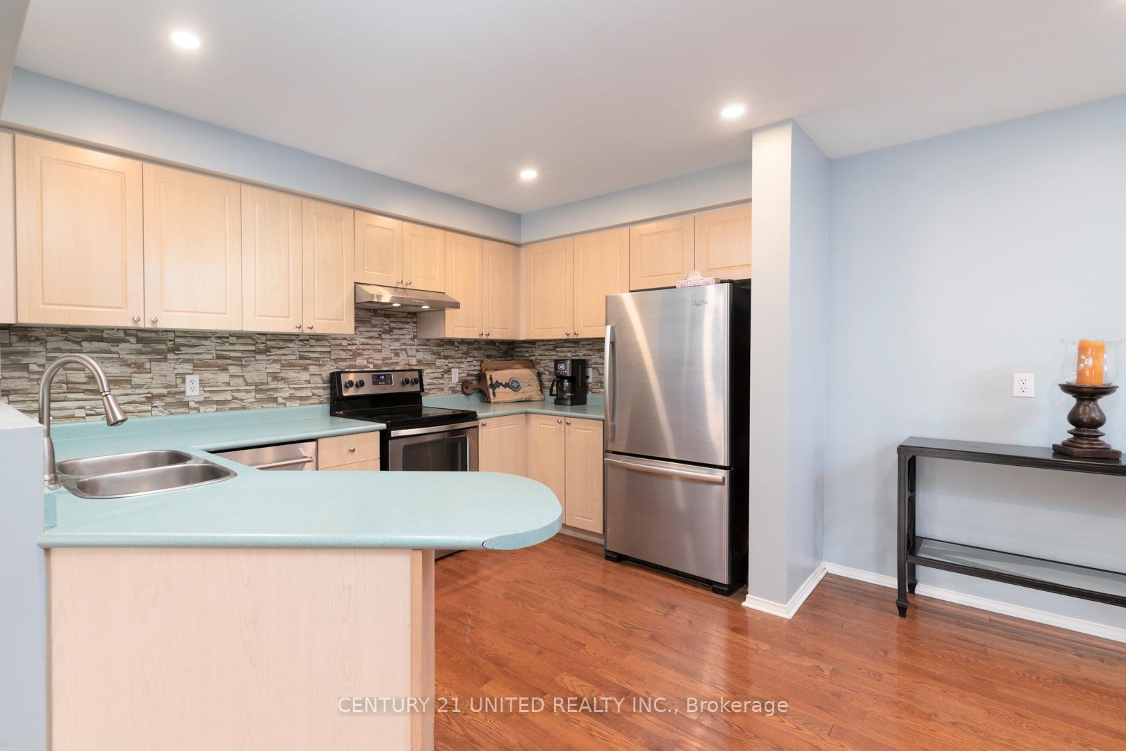 Photo 10 of 1301 Eagle Crescent, Peterborough, Monaghan Ward 2 — HOMEH
