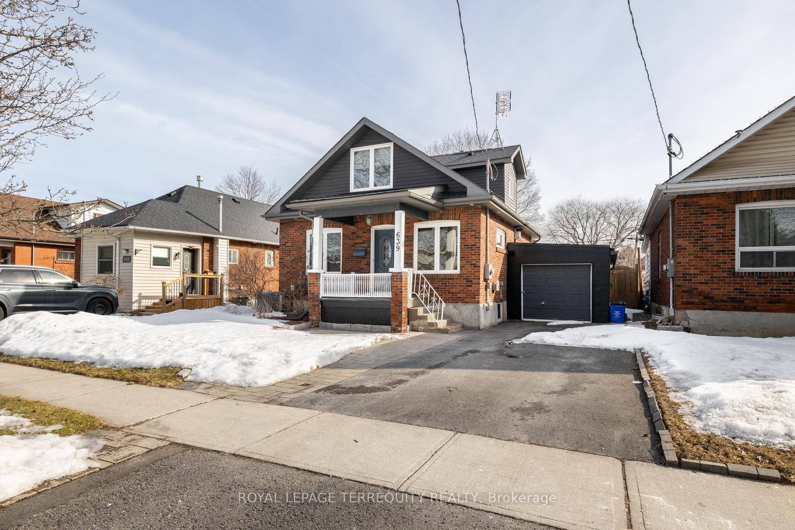 Photo 2 of 639 Somerville Avenue, Oshawa, O'Neill — HOMEH