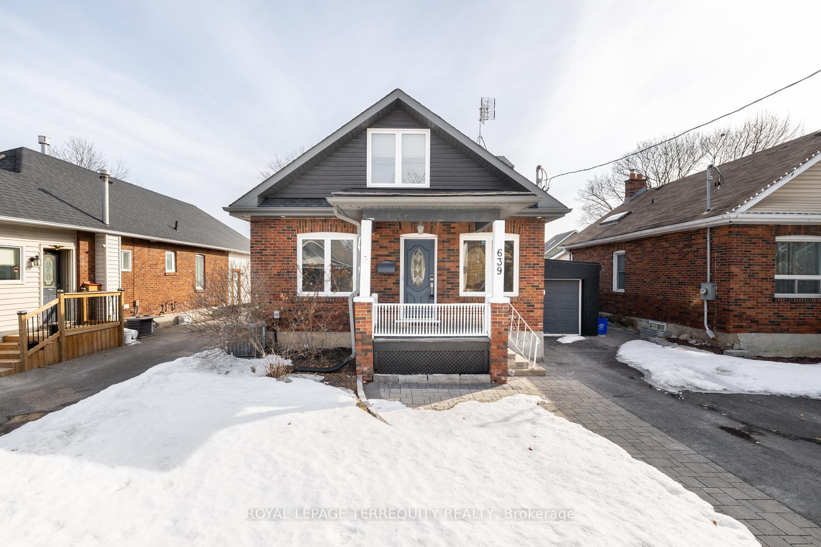Photo 3 of 639 Somerville Avenue, Oshawa, O'Neill — HOMEH