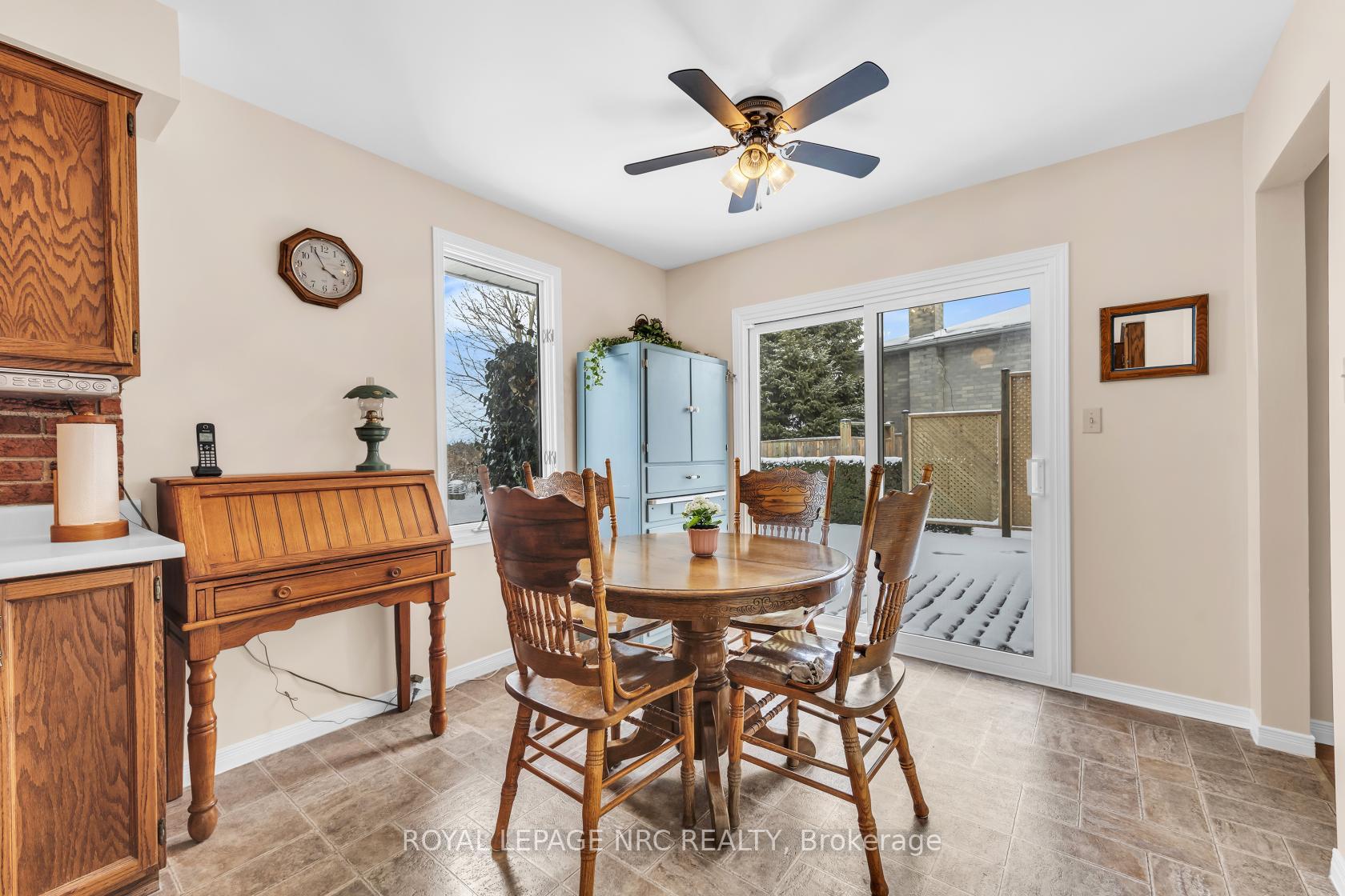 Photo 8 of 143 Briarsdale Crescent, Welland, N. Welland — HOMEH