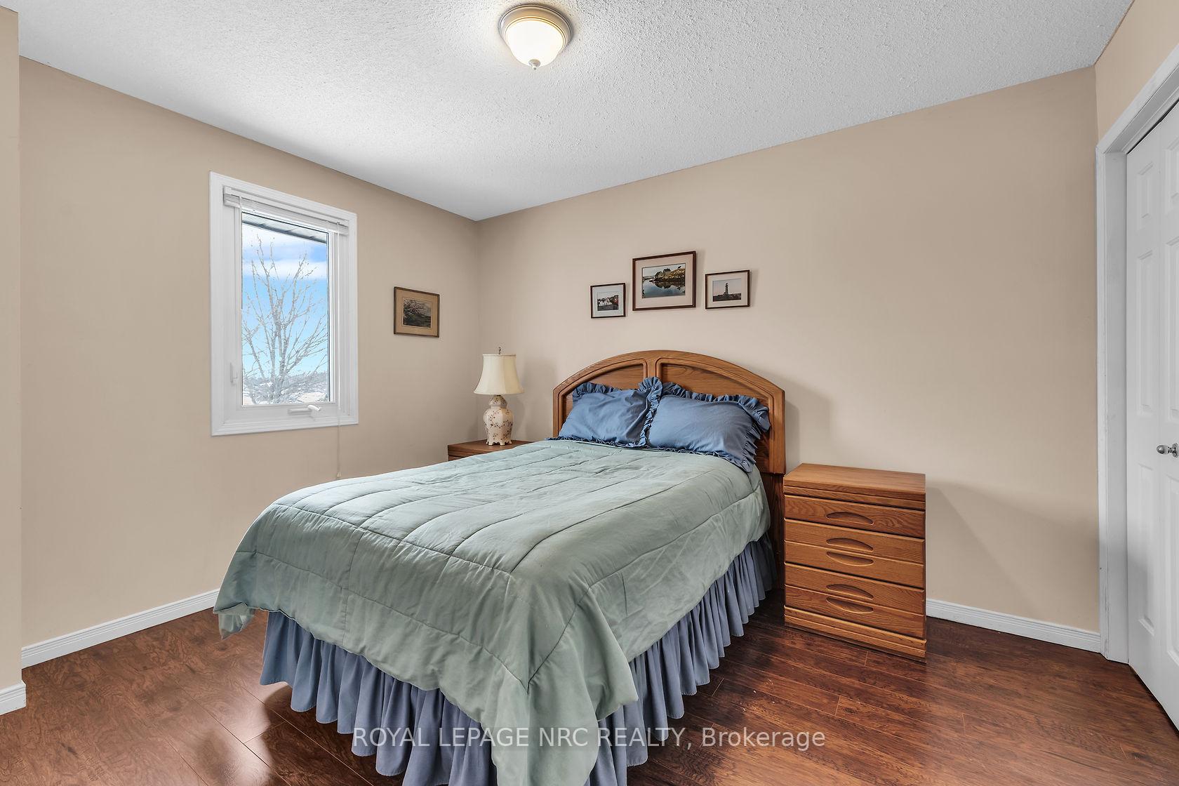 Photo 20 of 143 Briarsdale Crescent, Welland, N. Welland — HOMEH