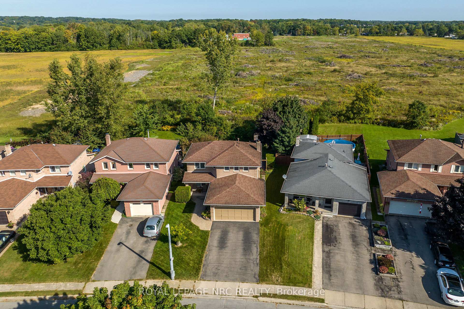 Photo 24 of 143 Briarsdale Crescent, Welland, N. Welland — HOMEH